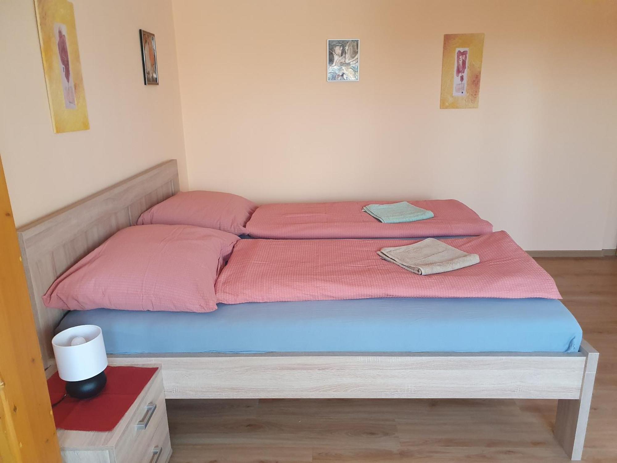 Pension Zeleny Strom Микулов Екстериор снимка