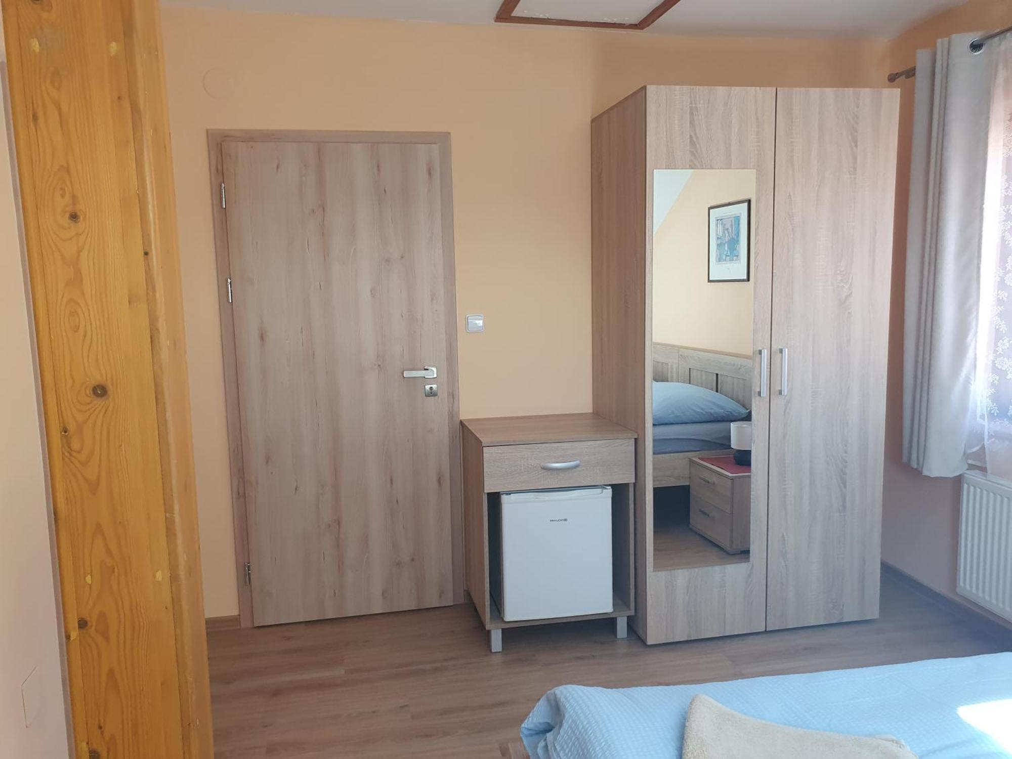 Pension Zeleny Strom Микулов Екстериор снимка
